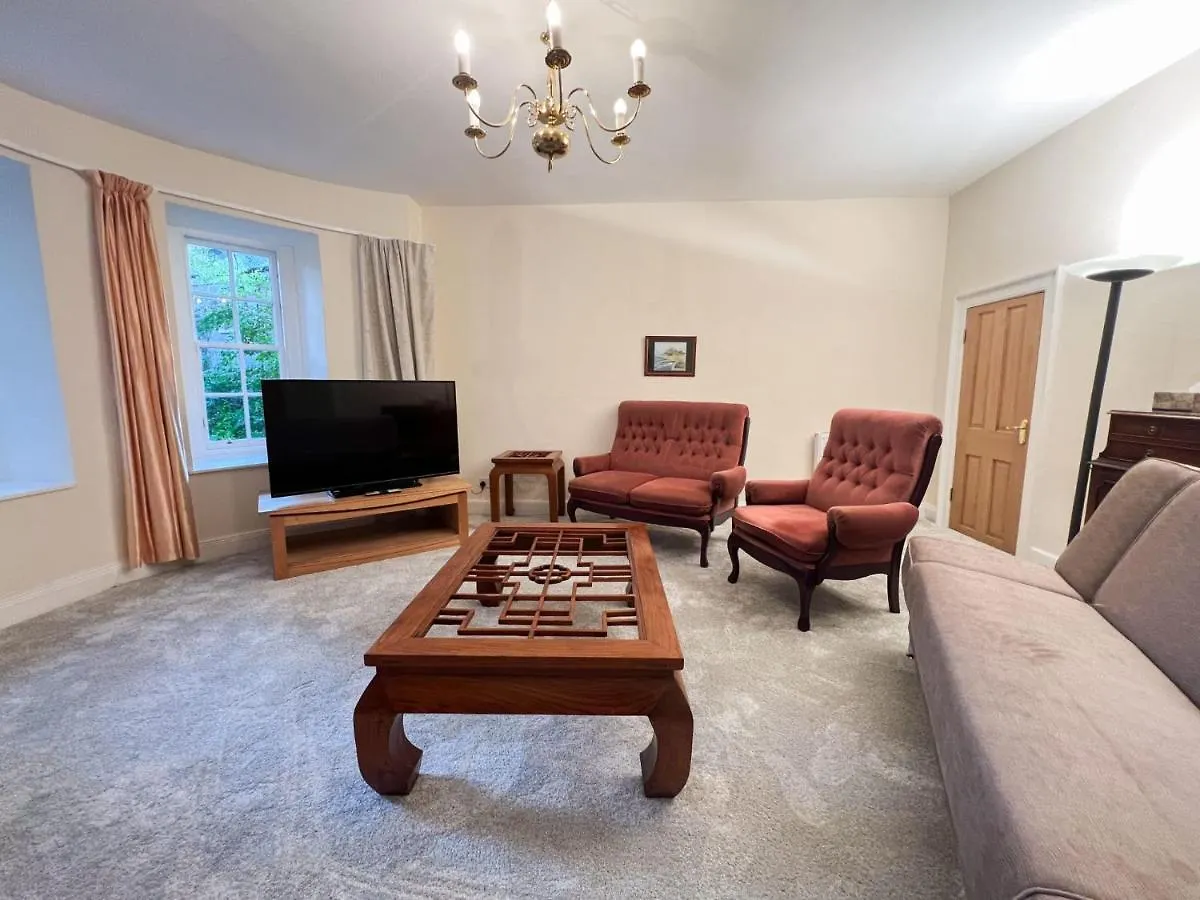 Spacious 2BR Flat Sleeps 8 Princes Street Edimburgo