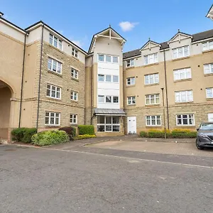 Modern 1br Flat - Free Parking + Lift Apartamento