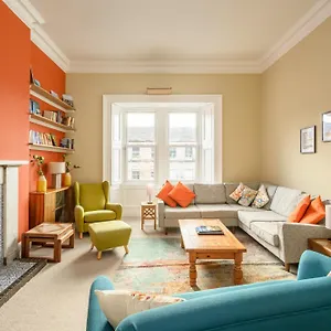 5-br 3-bth Newington - Modern & Spacious Apartamento