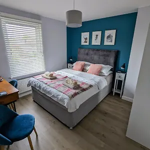 Cosy Guest In A Family With Free Parking Homestay
