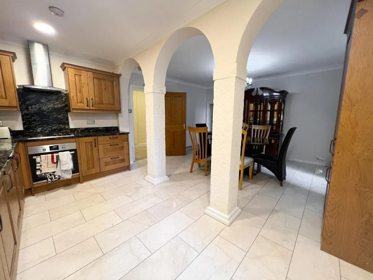 Apartment Spacious Flat Sleeps 8 Near Princes Street Edinburgh
