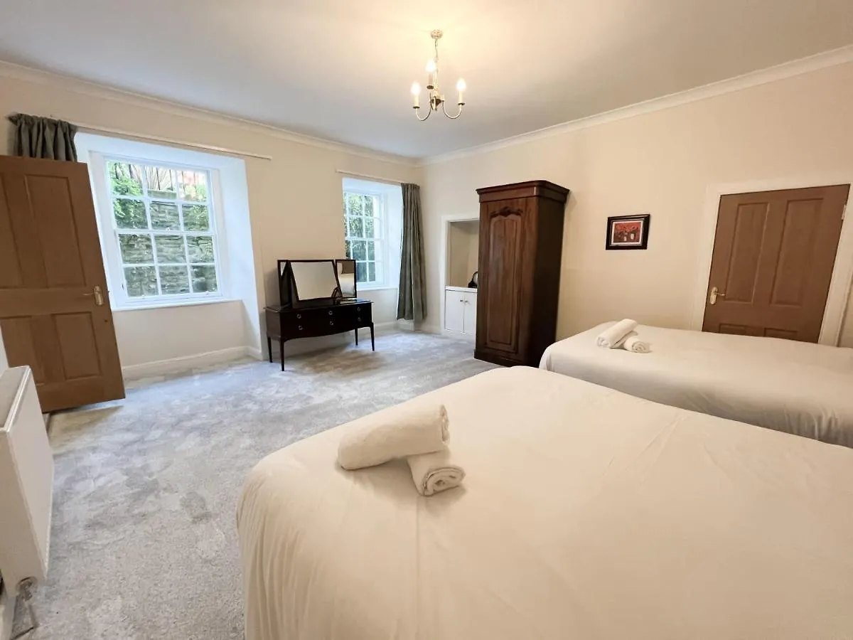 Apartment Spacious Flat Sleeps 8 Near Princes Street Edinburgh United Kingdom